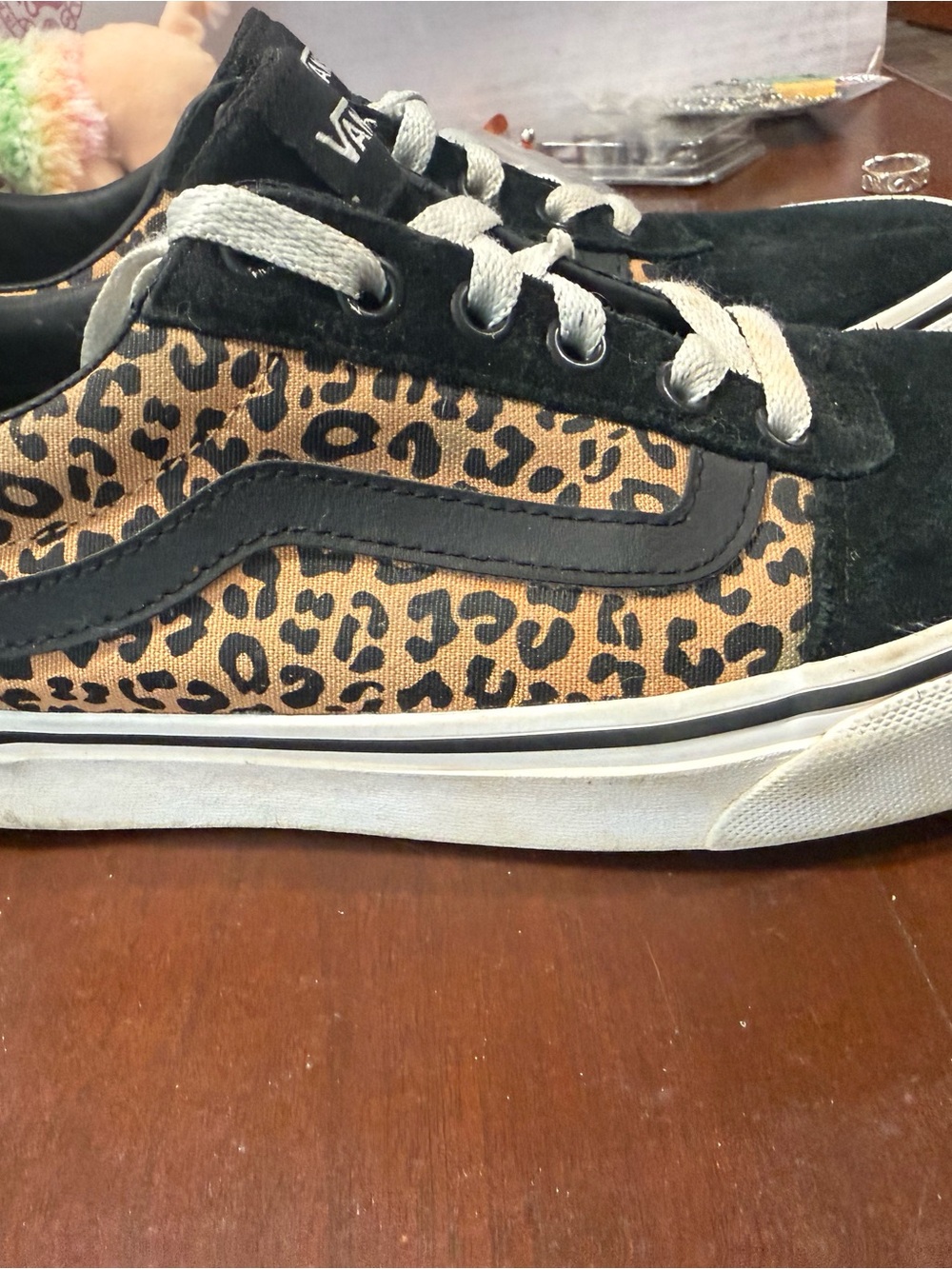 Vans Black and Tan Leopard-Print Low-Top Sneakers woman 7.5 - Picture 3 of 7